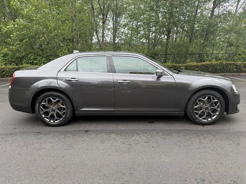 Used 2016 Chrysler 300 C AWD/4WD image 4