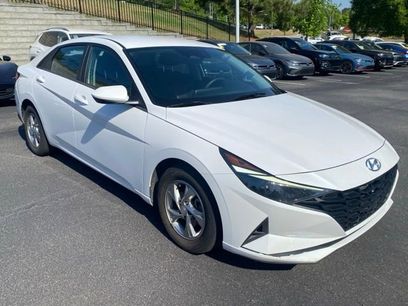 Used 2021 Hyundai Elantra SE