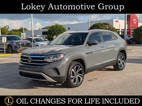 Certified 2023 Volkswagen Atlas Cross Sport SE w/ Panoramic Sunroof Package FWD image 1