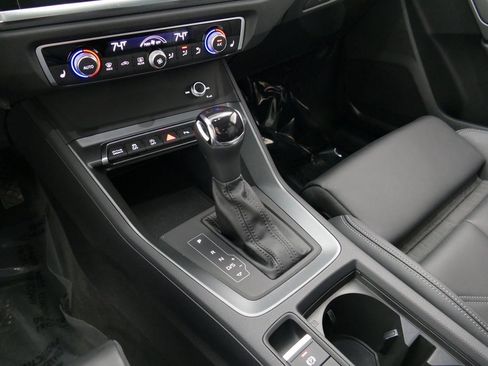 Certified 2025 Audi Q3 2.0T Premium w/ Black Optic Sport Package image 21