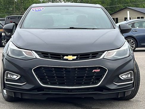 Used 2018 Chevrolet Cruze LT image 3
