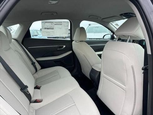 New 2026 Hyundai Sonata SE FWD image 4
