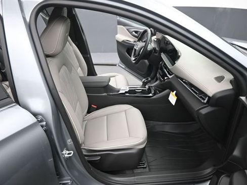 New 2026 Buick Envista Avenir FWD image 18