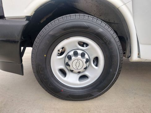 Used 2017 Chevrolet Express 2500 LS image 13