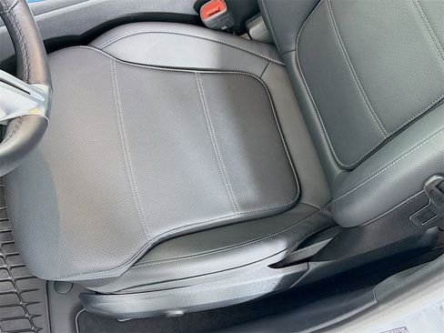 Used 2025 Mercedes-Benz C 300 4MATIC Sedan image 20