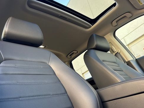 Used 2025 Honda CR-V EX-L image 18