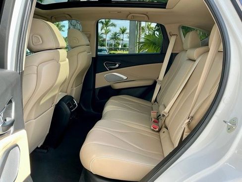 Used 2023 Acura RDX AWD w/ Advance Package image 9
