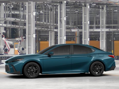 New 2026 Toyota Camry SE FWD image 3