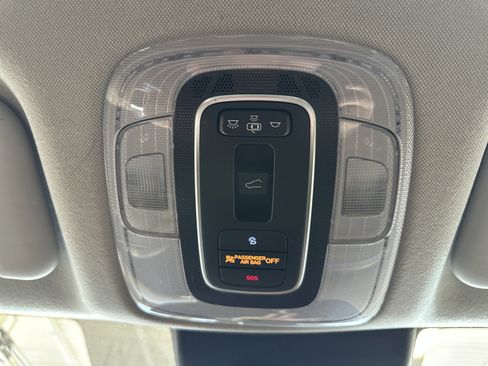 Used 2021 Hyundai Elantra Limited image 36