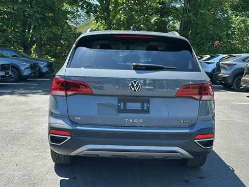 Used 2024 Volkswagen Taos SE w/ Panoramic Sunroof Package AWD/4WD image 6