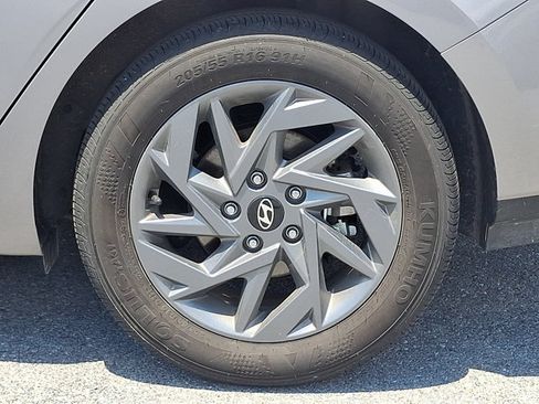 Certified 2025 Hyundai Elantra Hybrid FWD image 8