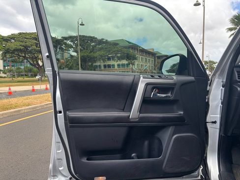 Used 2016 Toyota 4Runner SR5 RWD image 13