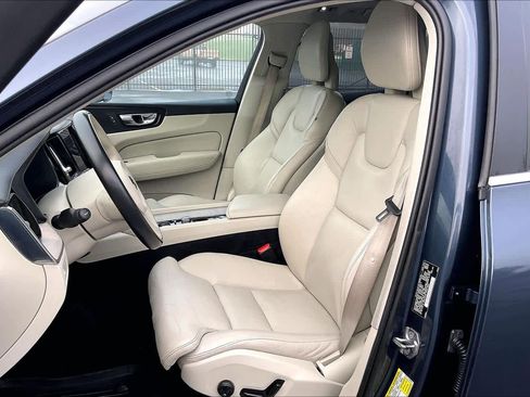 Used 2018 Volvo XC60 T8 Inscription w/ Advanced Package image 28