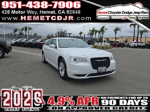 Certified 2023 Chrysler 300 Touring image 1