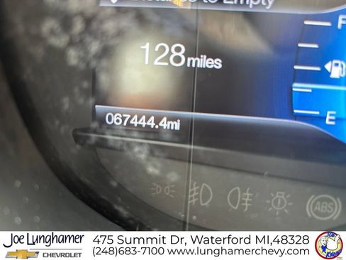 Used 2018 Ford Edge Titanium w/ Technology Package AWD/4WD image 16