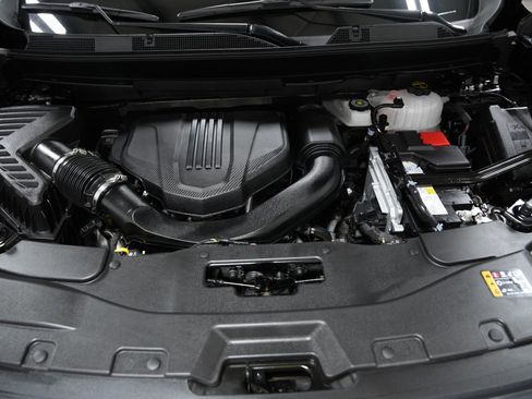 Used 2025 GMC Acadia AT4 image 11