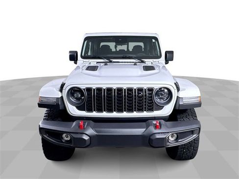 Used 2025 Jeep Gladiator Rubicon w/ Convenience Group image 3