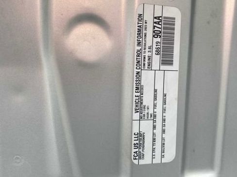 Used 2023 Jeep Grand Cherokee L Limited w/ Black Appearance Package image 24