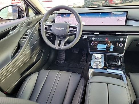 Used 2025 Genesis G80 2.5T image 12