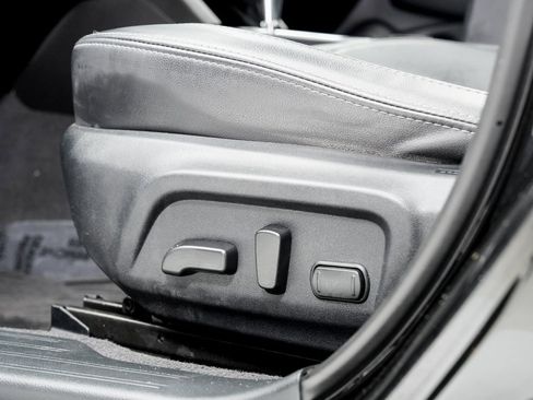 Used 2017 Subaru Outback 2.5i Limited image 11