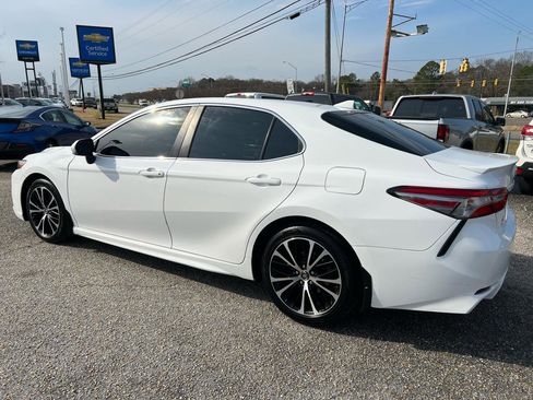 Used 2018 Toyota Camry SE w/ Audio Package image 14