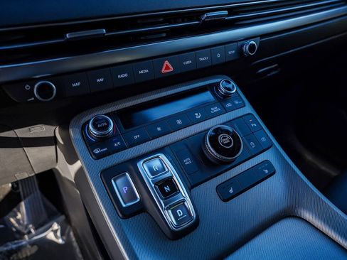 Certified 2025 Hyundai Palisade SEL image 21