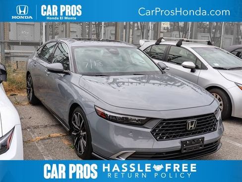 Used 2023 Honda Accord Touring image 1