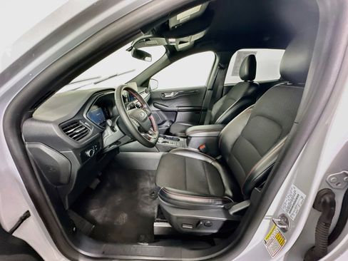 Used 2025 Ford Escape ST-Line FWD image 13