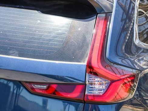 Used 2024 Honda CR-V LX image 9