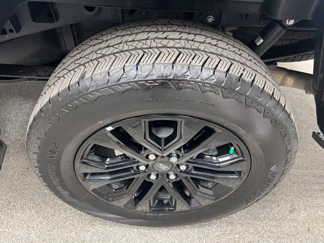 Used 2025 Ford F150 Lariat AWD/4WD image 14
