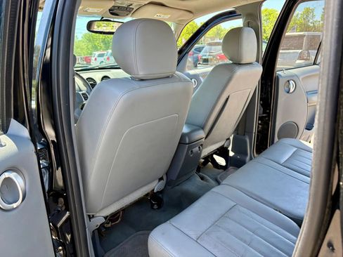 Used 2005 Jeep Liberty Limited AWD/4WD image 18