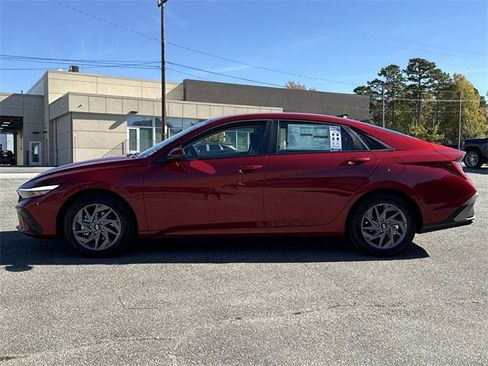 New 2026 Hyundai Elantra Blue image 24