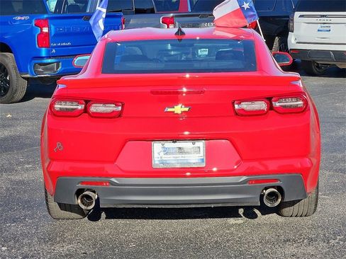 Used 2021 Chevrolet Camaro LS image 5