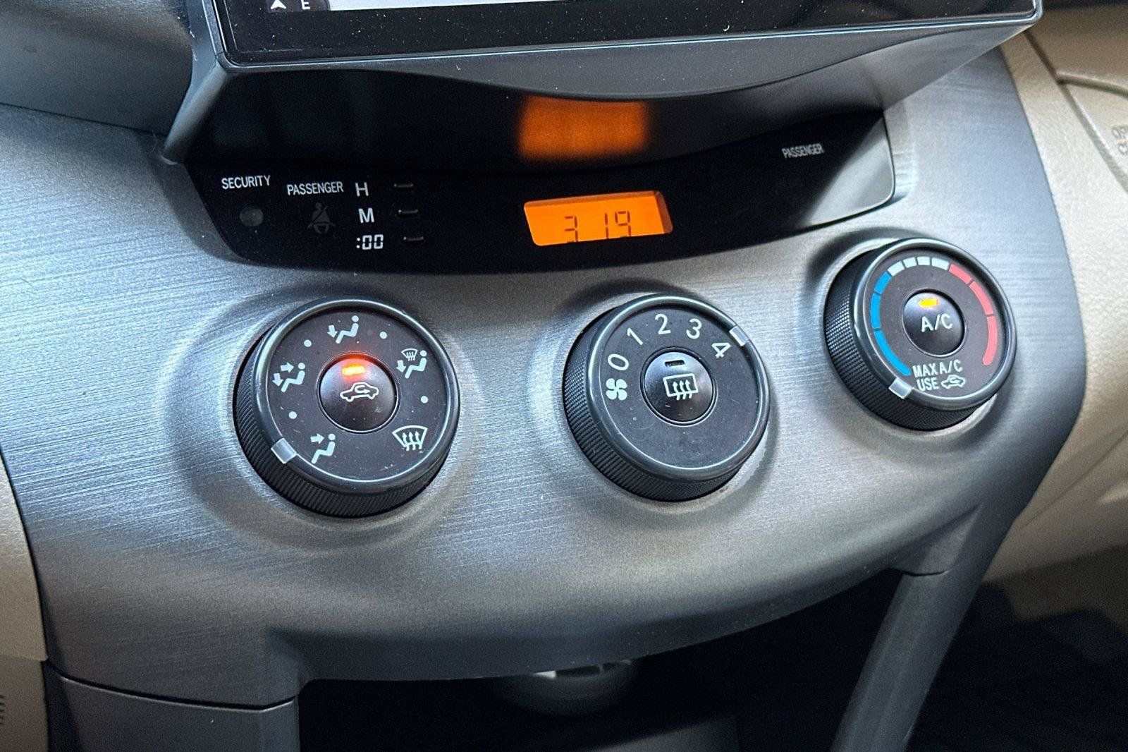 Used 2011 Toyota RAV4 4WD w/ Base L4 Extra Value Pkg image 20