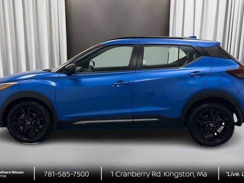 Certified 2023 Nissan Kicks SR w/ SR Premium Package FWD image 8
