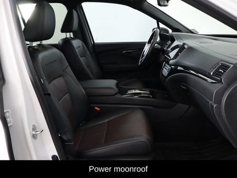 Used 2025 Honda Ridgeline Black Edition image 10