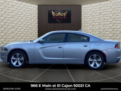 Used 2016 Dodge Charger SXT w/ Driver Confidence Group image 5