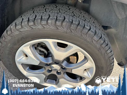 Used 2021 Jeep Compass Limited w/ Sun and Sound Group image 18