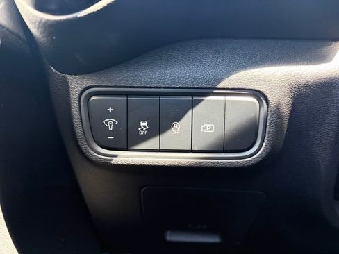 Used 2023 Kia Soul S FWD image 16