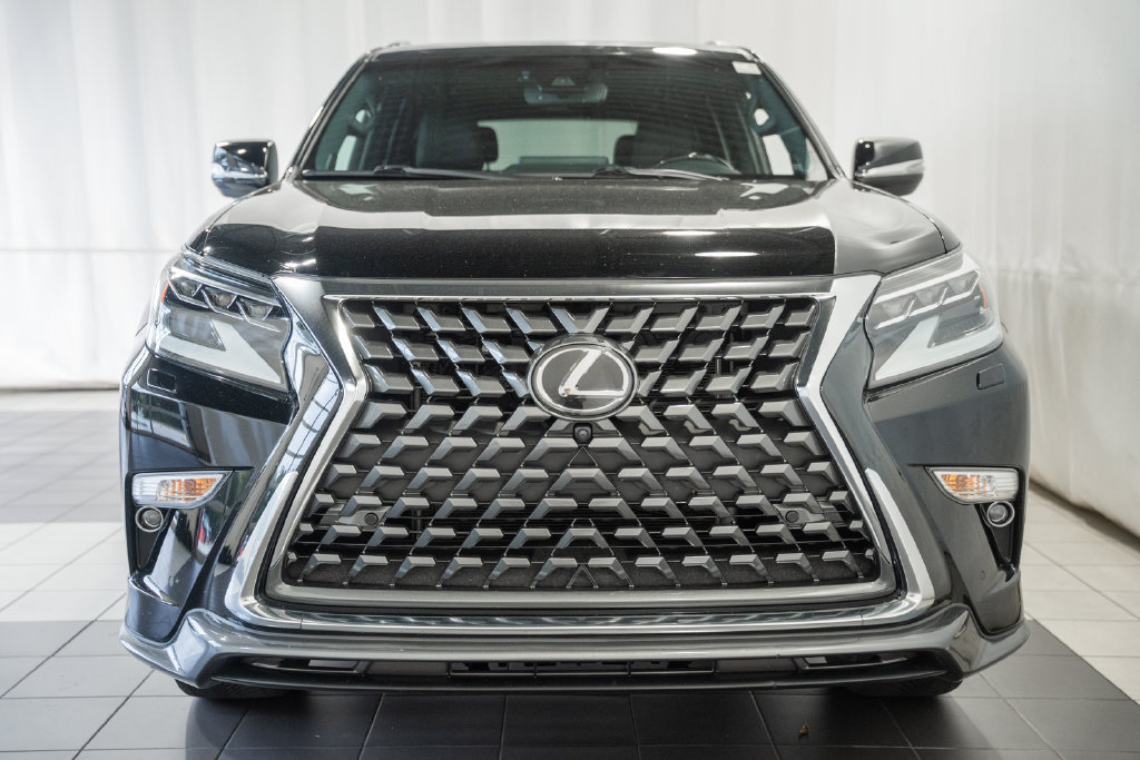 Used 2023 Lexus GX 460 Luxury w/ Sport Design Package AWD/4WD image 2