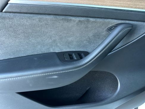Used 2023 Tesla Model Y Long Range AWD/4WD image 11