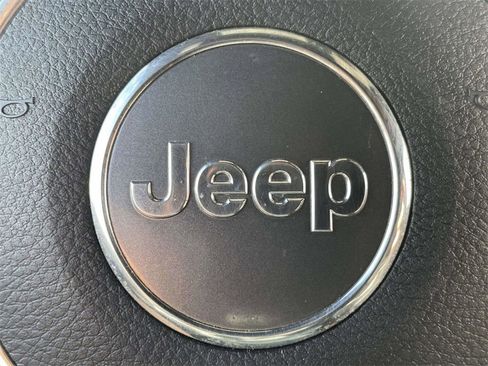 Used 2017 Jeep Wrangler Unlimited Sport w/ Connectivity Group image 27