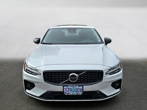 Used 2024 Volvo S60 B5 Plus FWD image 8