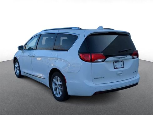 Used 2020 Chrysler Pacifica Limited image 6