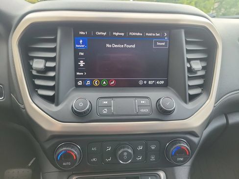 Used 2021 GMC Acadia Denali w/ Denali Technology Package FWD image 29
