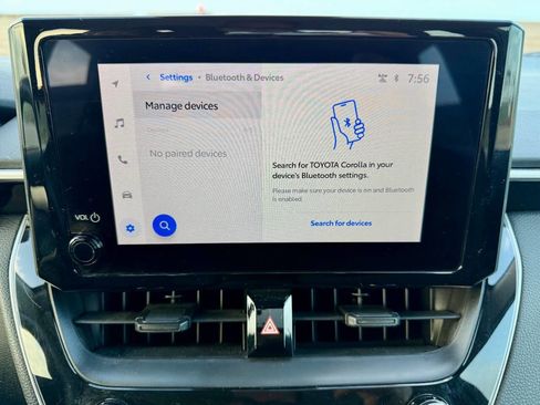 Used 2025 Toyota Corolla LE image 11