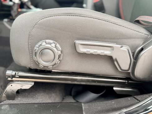 Used 2023 Jeep Wrangler Unlimited Rubicon w/ Cold Weather Group image 9