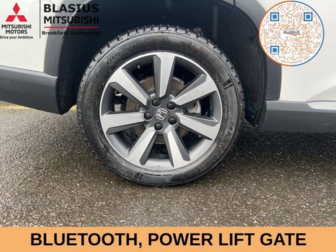 Used 2023 Honda Pilot Touring image 6