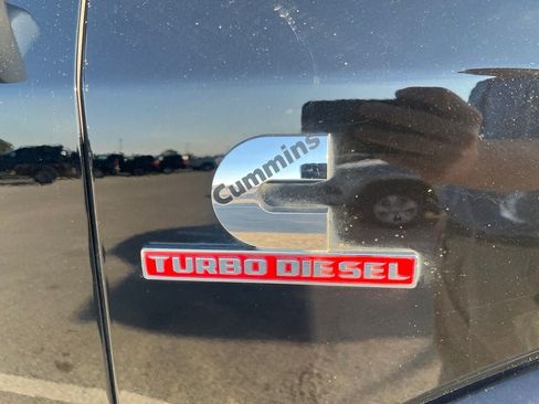 Used 2019 RAM 2500 Laramie AWD/4WD image 12