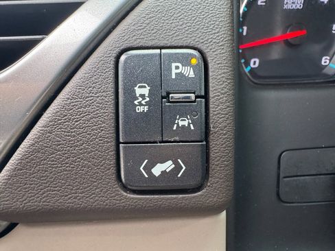 Used 2020 Chevrolet Tahoe LT image 26